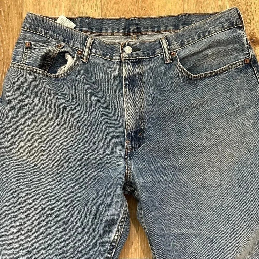 Levi's 550 Men's Straight Leg Denim Jeans Size 38x32 GUC - Picture 2 of 9
